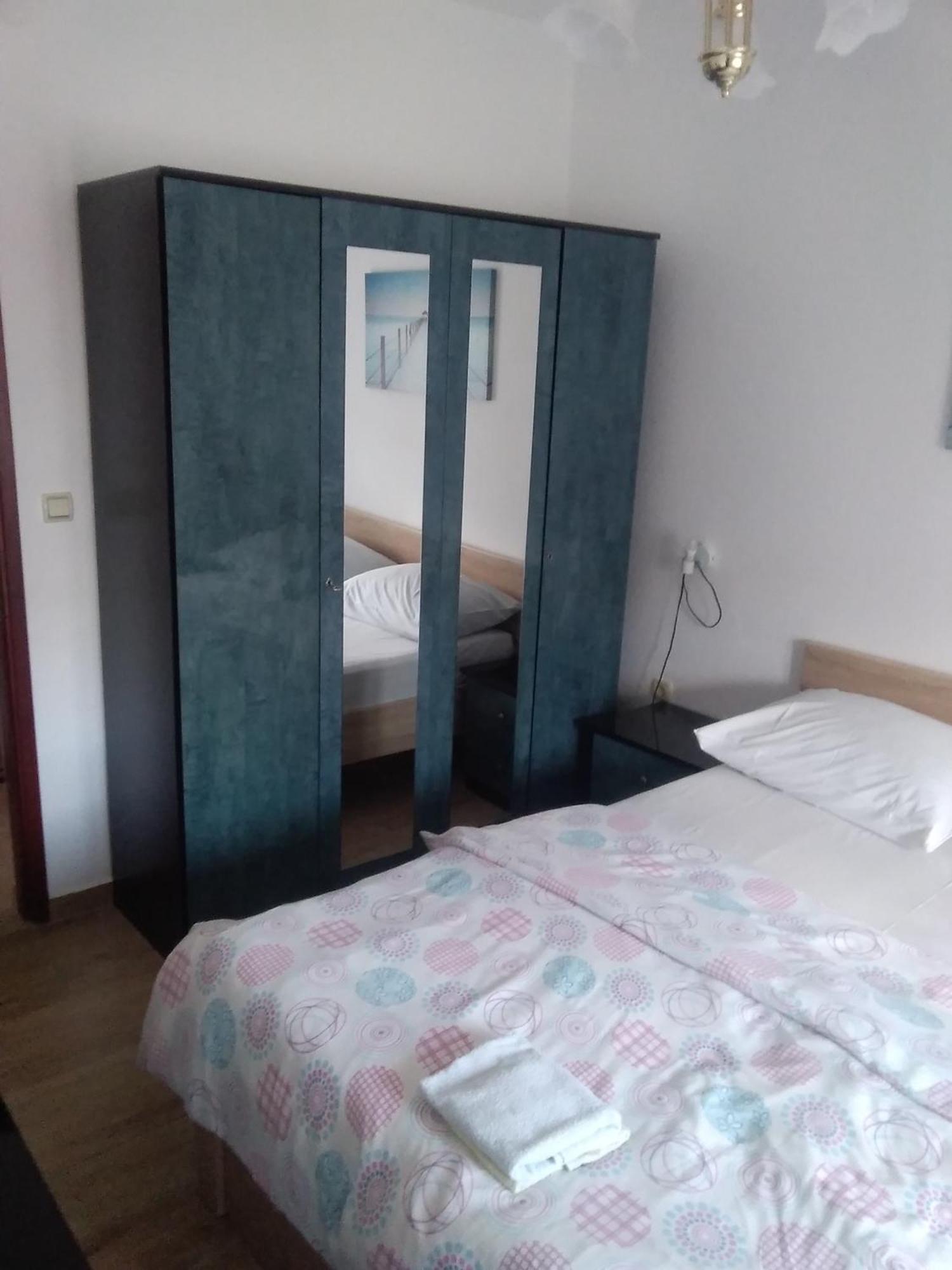 Guesthouse Martina 塞尼 外观 照片