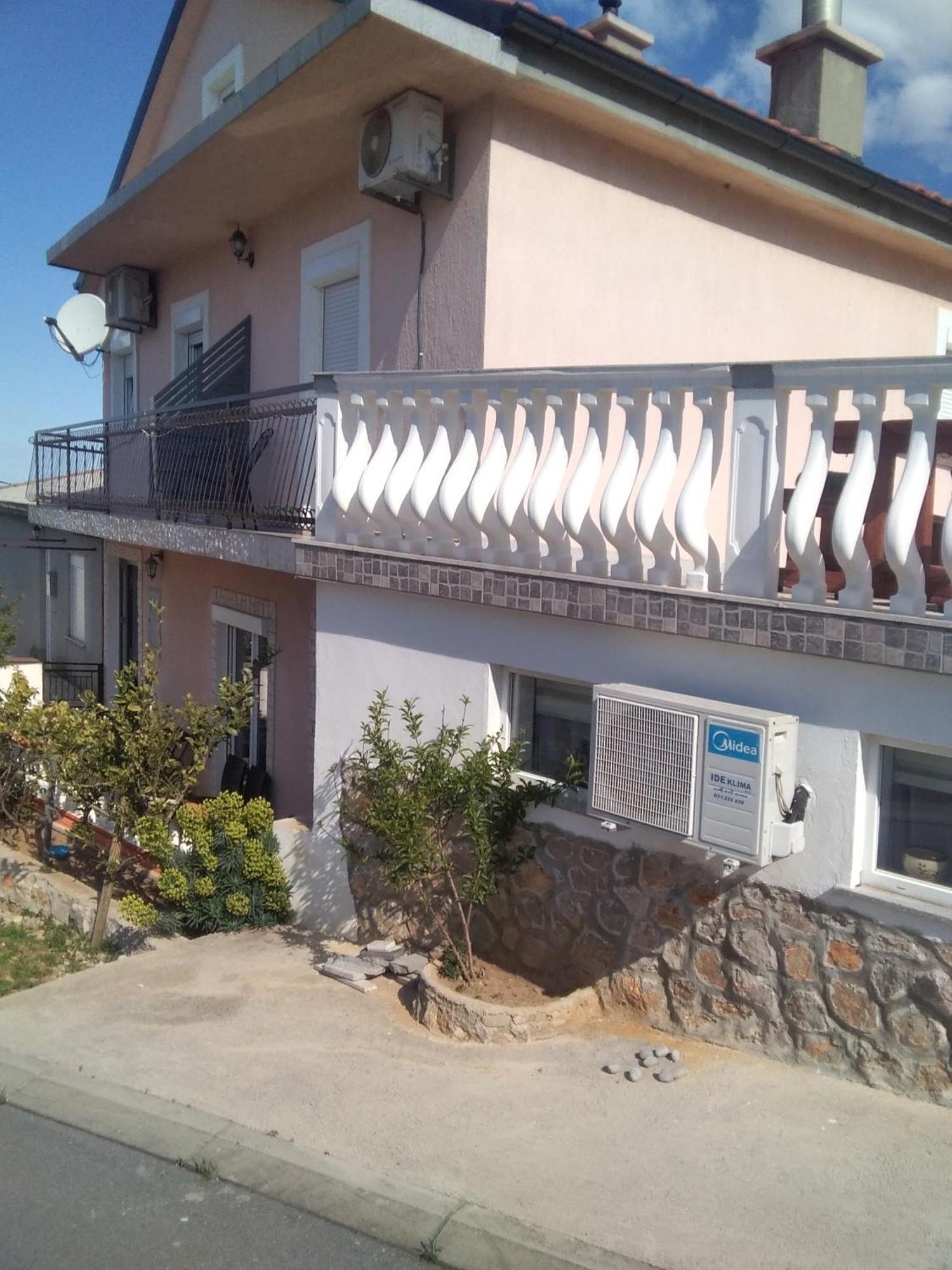Guesthouse Martina 塞尼 外观 照片