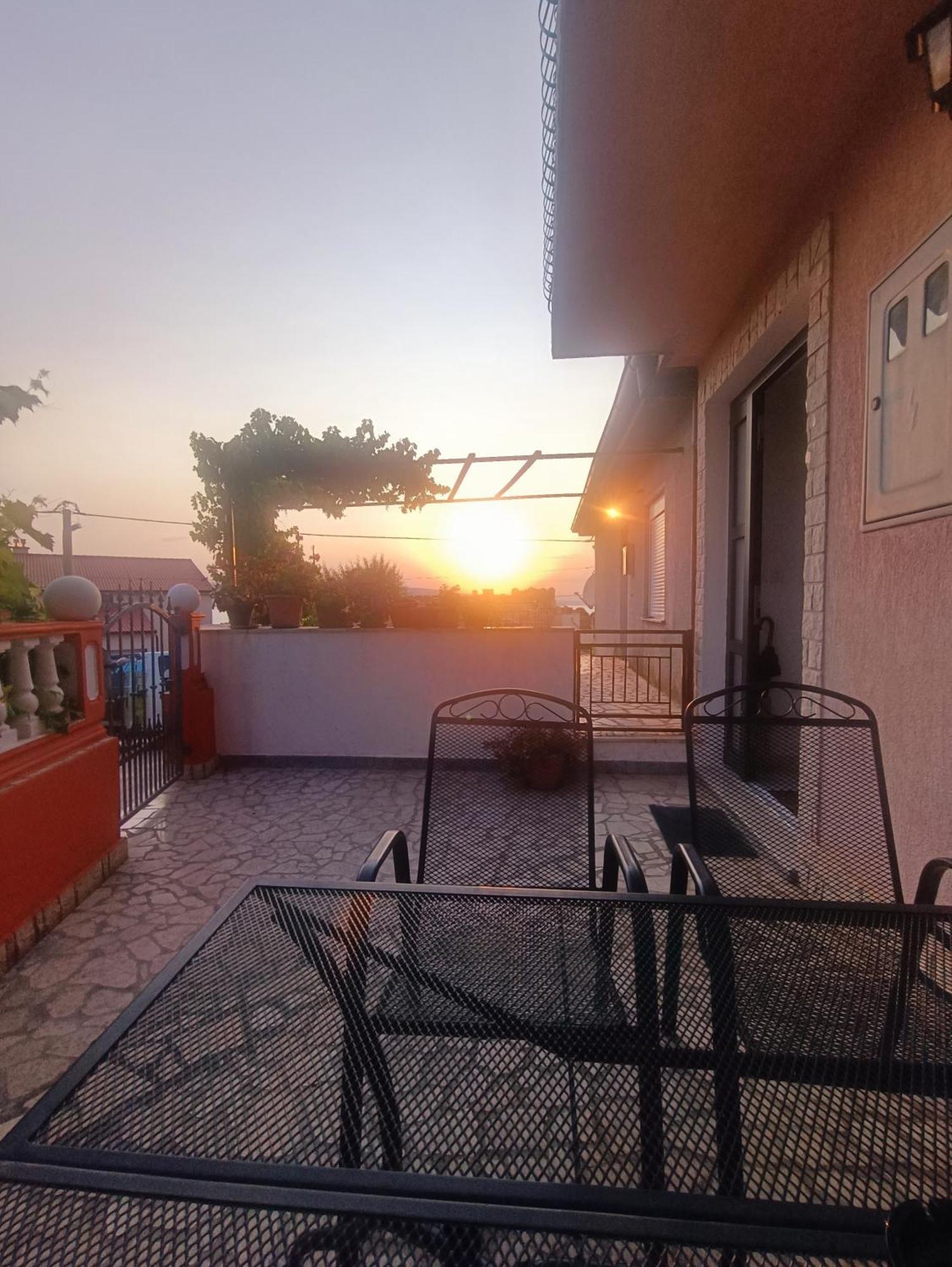 Guesthouse Martina 塞尼 外观 照片