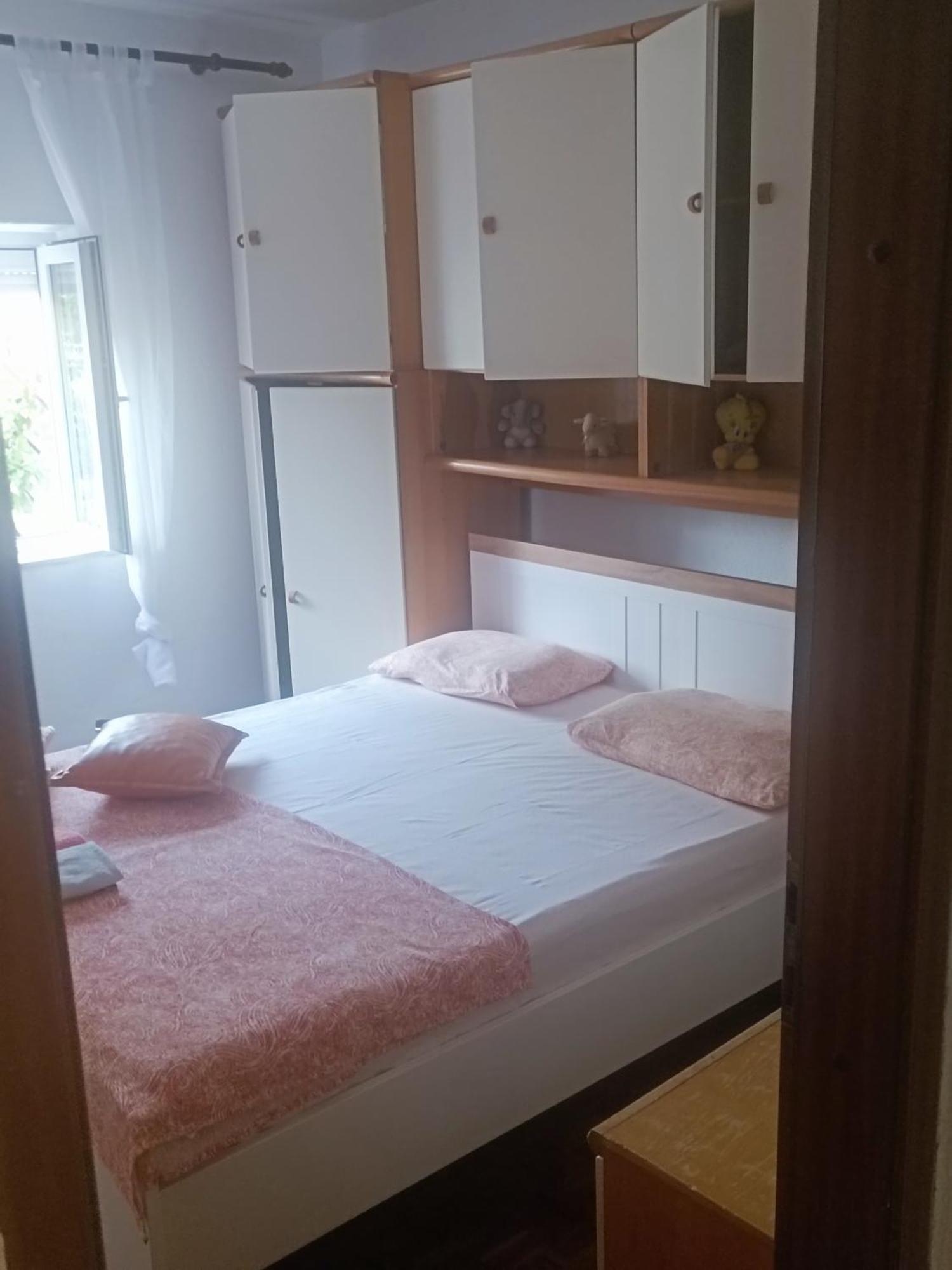 Guesthouse Martina 塞尼 外观 照片